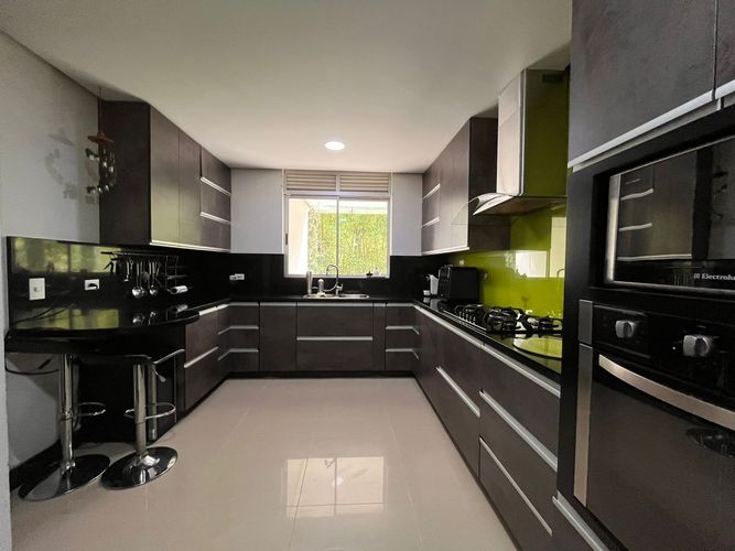 Casa de 4 alcobas en venta en La Pradera, Envigado, 1200 m² · foto 8 de 18