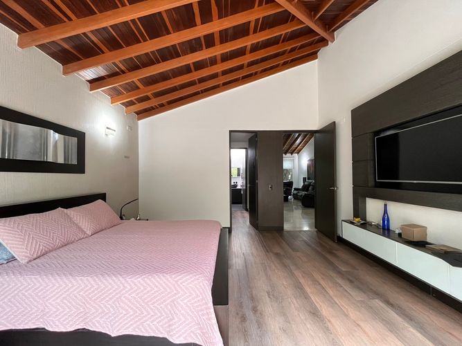 Casa de 4 alcobas en venta en La Pradera, Envigado, 1200 m² · foto 11 de 18