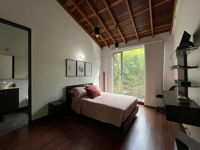Casa de 4 alcobas en venta en La Pradera, Envigado, 1200 m² · foto 12 de 18