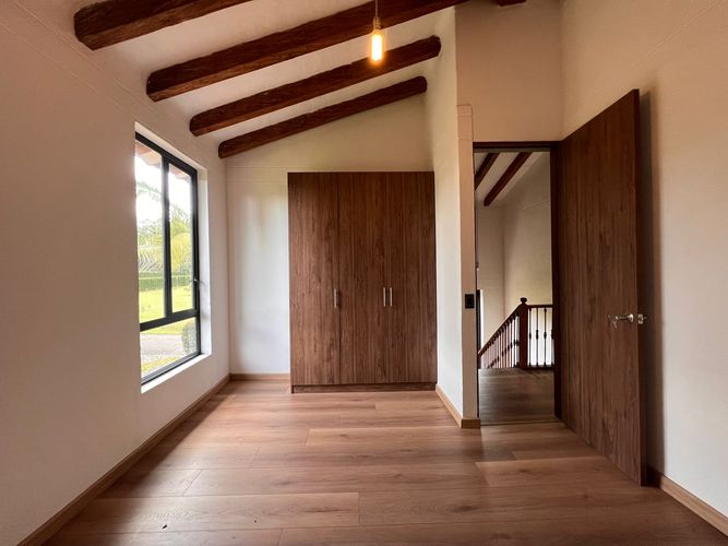 Casa de 4 alcobas en venta en Llano Grande, Rionegro, 1544 m² · foto 6 de 17