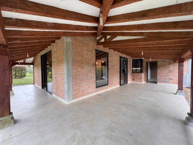Casa de 4 alcobas en venta en Llano Grande, Rionegro, 1544 m² · foto 13 de 17