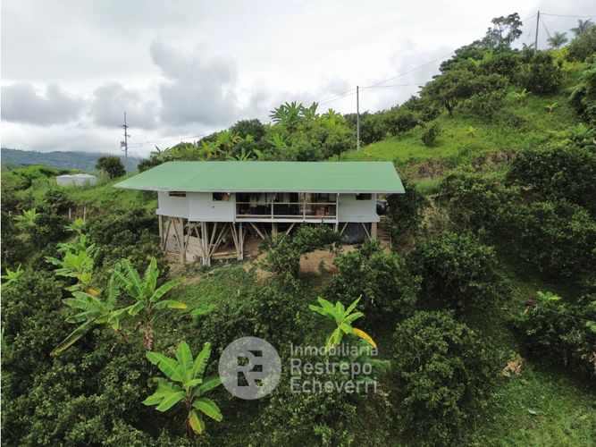 Casa de 4 alcobas en venta en La Manuela, Manizales, 200 m² · foto 2 de 17