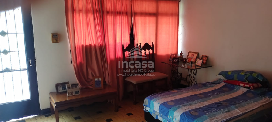 Casa de 5 alcobas en venta en San Vicente, Cali, 227 m² · foto 4 de 14