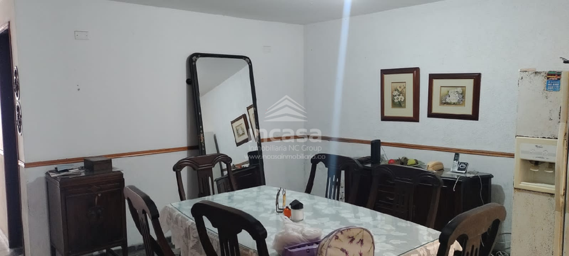 Casa de 5 alcobas en venta en San Vicente, Cali, 227 m² · foto 6 de 14