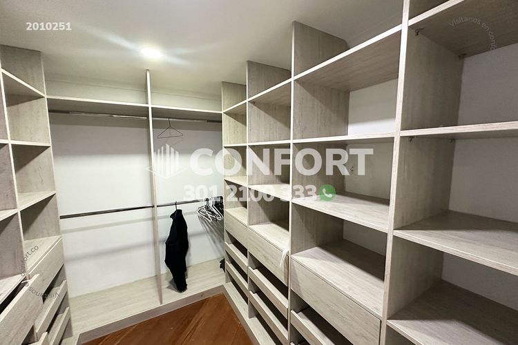 Apartamento de 4 alcobas en arriendo en San Lucas, Medellín, 340 m² · foto 18 de 24