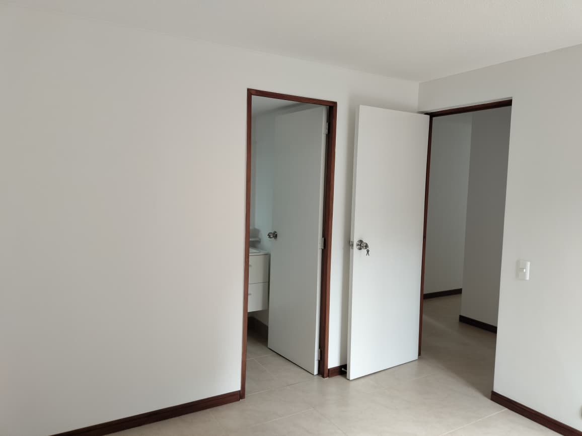 Apartamento en venta en El Poblado, Medellín · foto 8 de 17