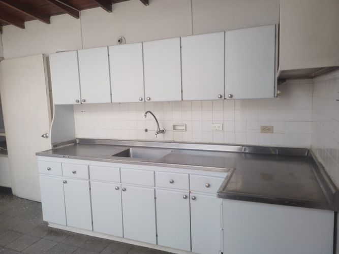 Oficina en arriendo en Laureles, Medellín, 234 m² · foto 3 de 19