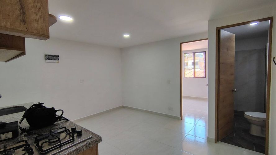 Apartaestudio en venta en Manrique Central, Medellín, 32 m² · foto 4 de 15