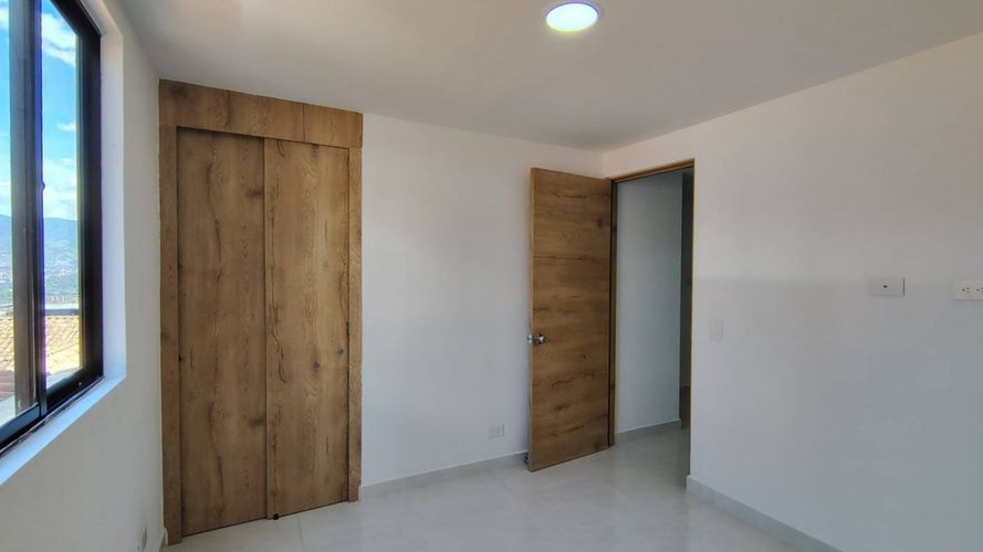 Apartaestudio en venta en Manrique Central, Medellín, 32 m² · foto 9 de 15