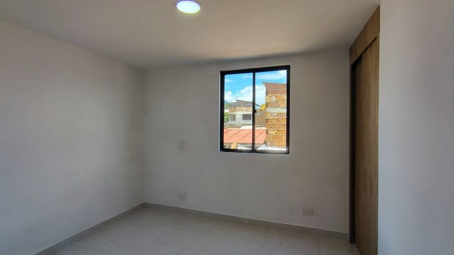 Apartaestudio en venta en Manrique Central, Medellín, 32 m² · foto 10 de 15