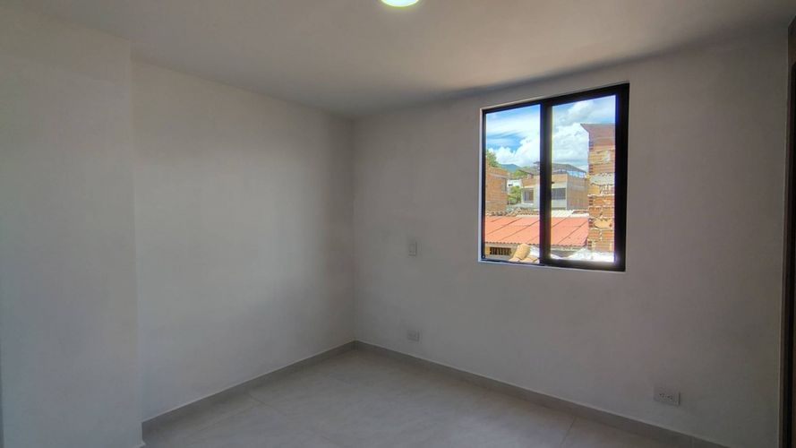 Apartaestudio en venta en Manrique Central, Medellín, 32 m² · foto 11 de 15