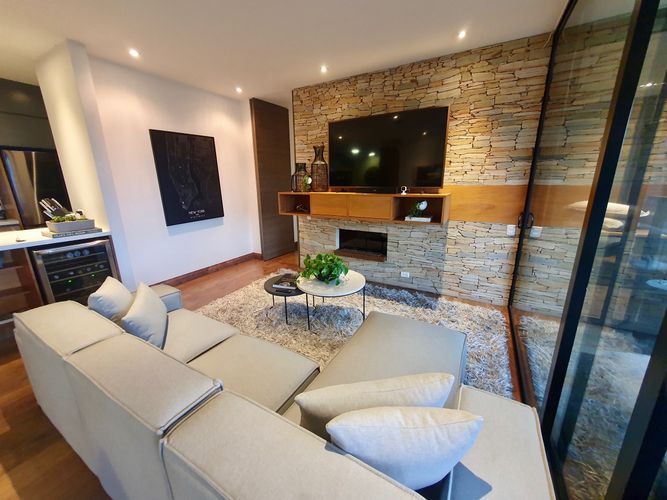 Apartamento de 2 alcobas en venta en El Poblado, Medellín, 129 m² · foto 6 de 24