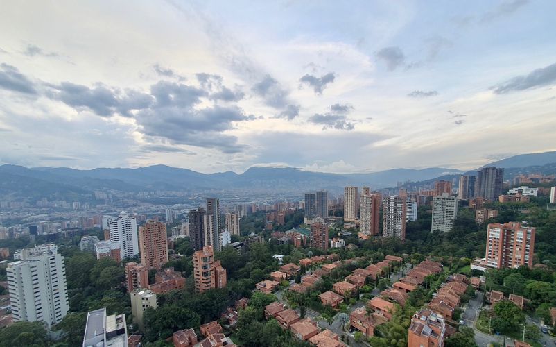 Apartamento de 2 alcobas en venta en El Poblado, Medellín, 129 m² · foto 13 de 24