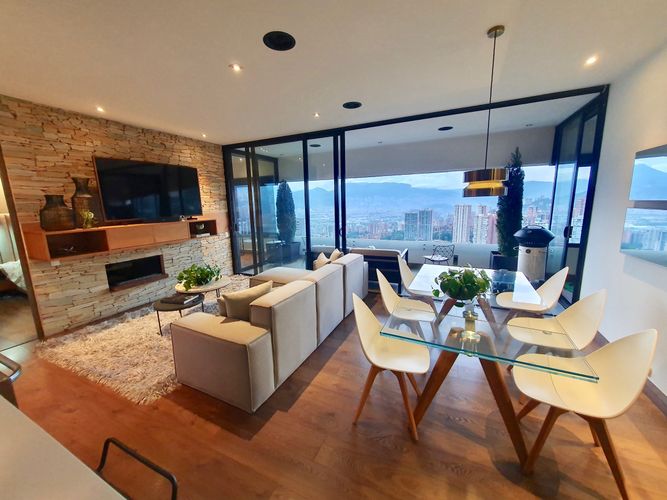 Apartamento de 2 alcobas en venta en El Poblado, Medellín, 129 m² · foto 7 de 24