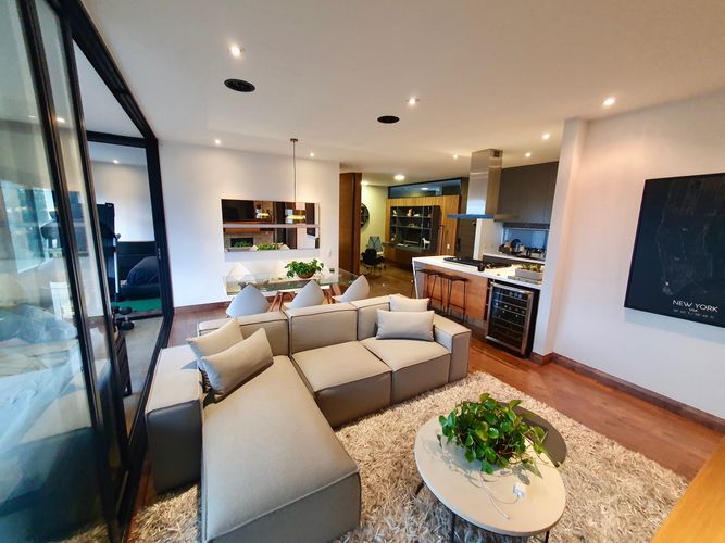 Apartamento de 2 alcobas en venta en El Poblado, Medellín, 129 m² · foto 5 de 24