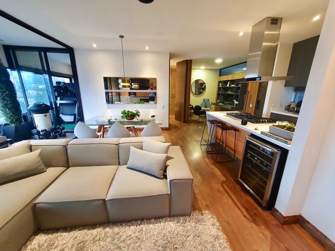 Apartamento de 2 alcobas en venta en El Poblado, Medellín, 129 m² · foto 8 de 24