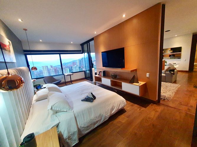 Apartamento de 2 alcobas en venta en El Poblado, Medellín, 129 m² · foto 21 de 24