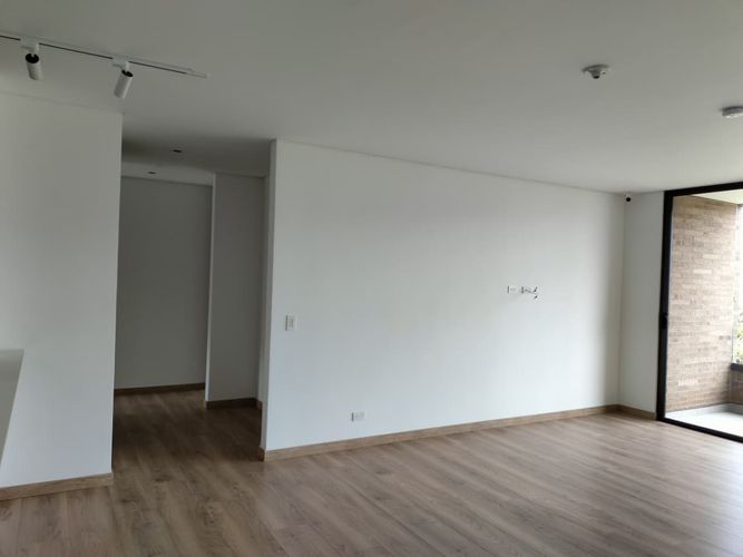 Apartamento de 2 alcobas en venta en El Poblado, Medellín, 106 m² · foto 1 de 16