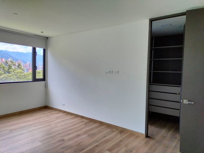 Apartamento de 2 alcobas en venta en El Poblado, Medellín, 106 m² · foto 11 de 16