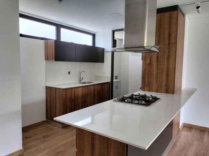 Apartamento de 2 alcobas en venta en El Poblado, Medellín, 106 m² · foto 7 de 16