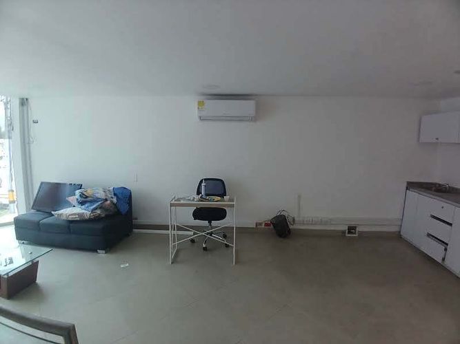 Local en arriendo en La Gloria, Medellín, 200 m² · foto 9 de 24