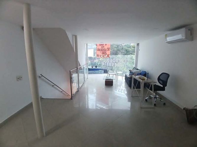 Local en arriendo en La Gloria, Medellín, 200 m² · foto 10 de 24