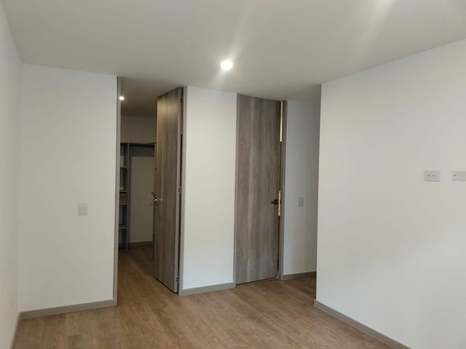 Apartamento de 3 alcobas en arriendo en El Poblado, Medellín, 92 m² · foto 11 de 18