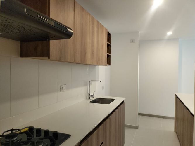 Apartamento de 3 alcobas en arriendo en El Poblado, Medellín, 92 m² · foto 9 de 18