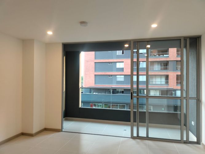 Apartamento de 3 alcobas en arriendo en El Poblado, Medellín, 92 m² · foto 1 de 18