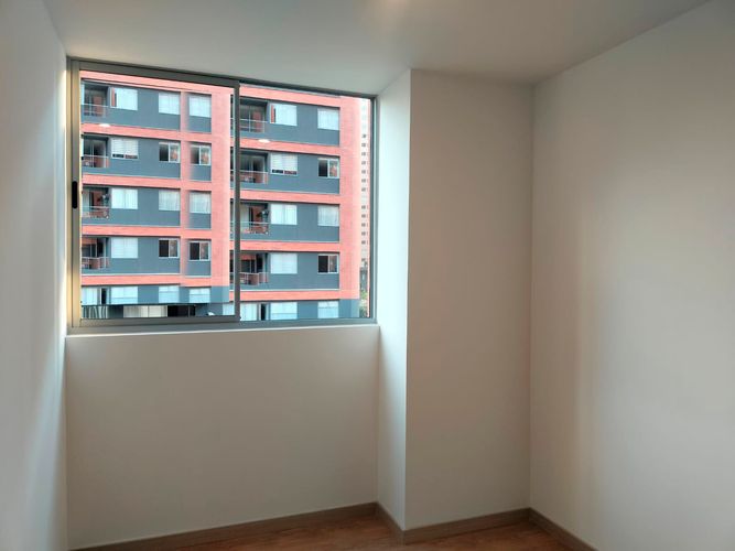 Apartamento de 3 alcobas en arriendo en El Poblado, Medellín, 92 m² · foto 4 de 18