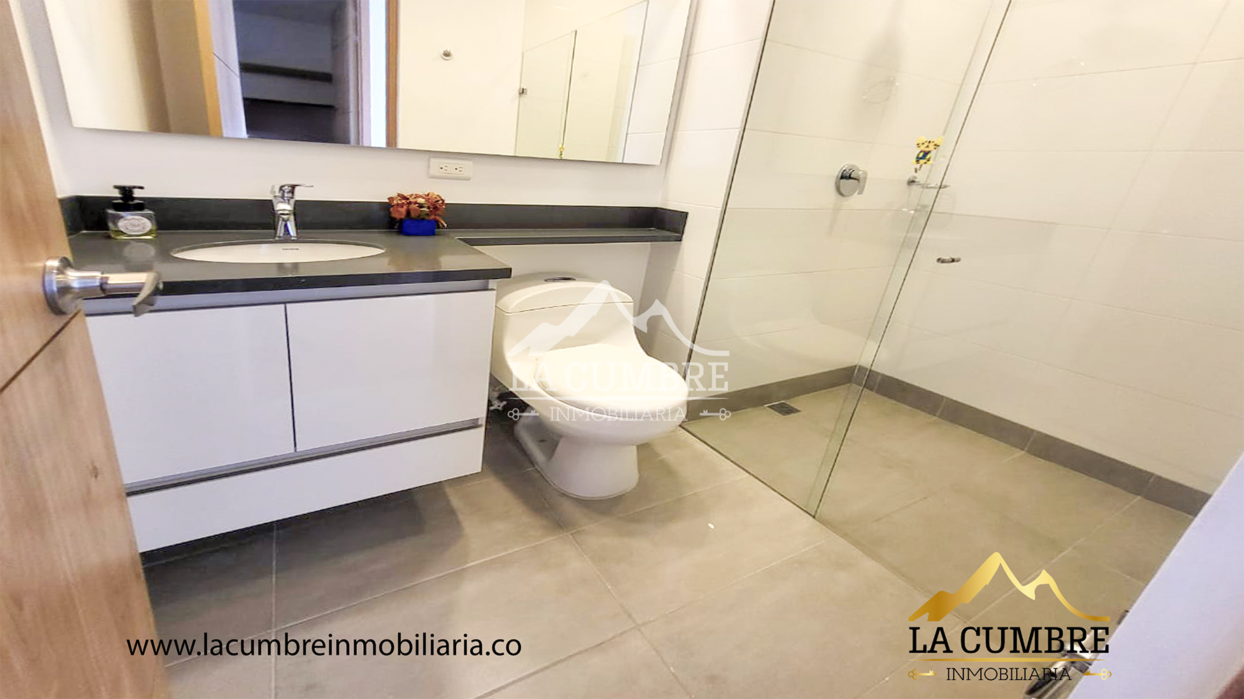 Casa en arriendo en El Tesoro, Medellín · foto 8 de 17