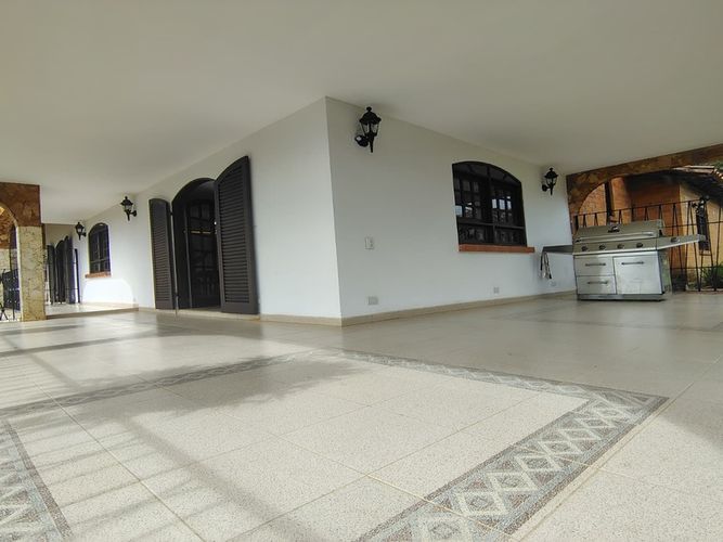 Finca en arriendo en La Convencion, Rionegro, 500 m² · foto 2 de 24