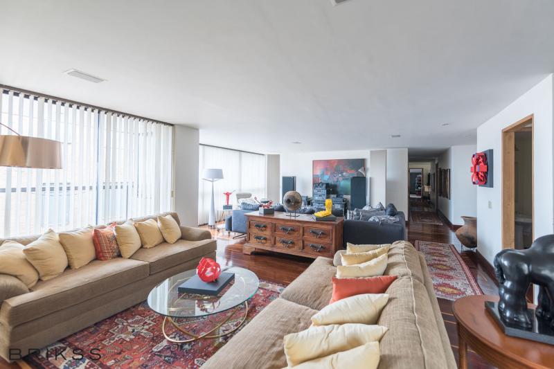 Apartamento en venta en Los Rosales, Bogotá · foto 2 de 13