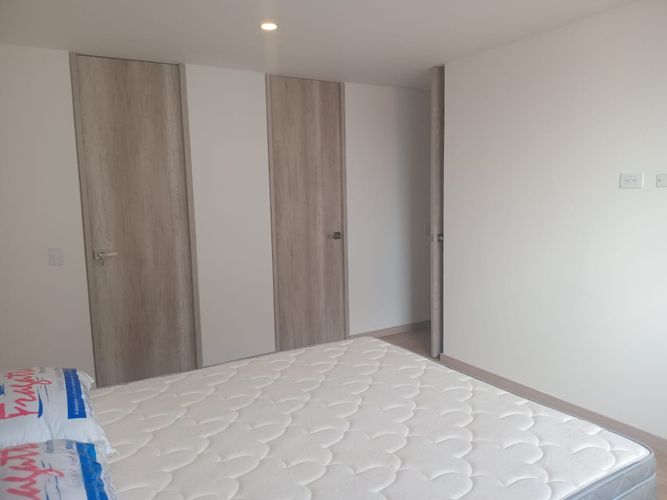 Apartamento de 3 alcobas en arriendo en El Poblado, Medellín, 95 m² · foto 3 de 18