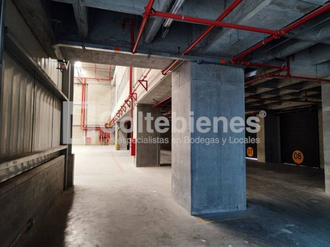 Bodega en arriendo en La Tablaza, La Estrella, 4256 m² · foto 9 de 18