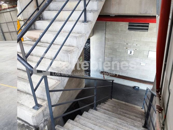 Bodega en arriendo en La Tablaza, La Estrella, 4256 m² · foto 11 de 18
