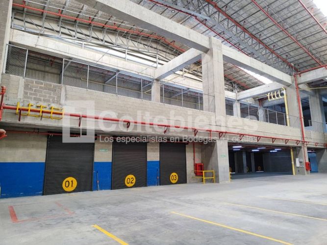 Bodega en arriendo en La Tablaza, La Estrella, 4549 m² · foto 5 de 12