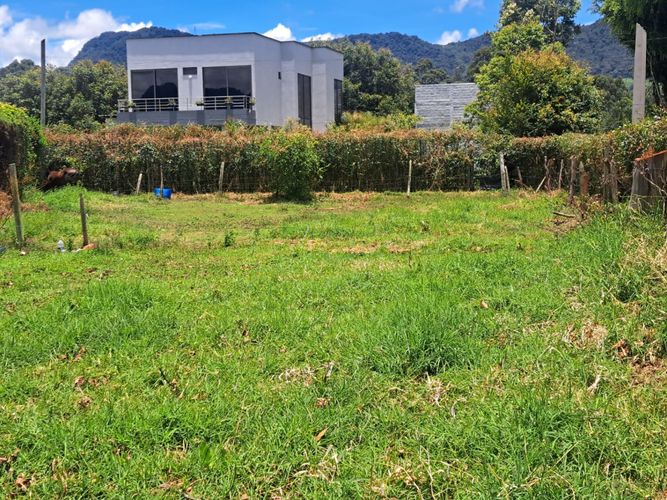 Lote en venta en La Ceja, 640 m² · foto 5 de 9
