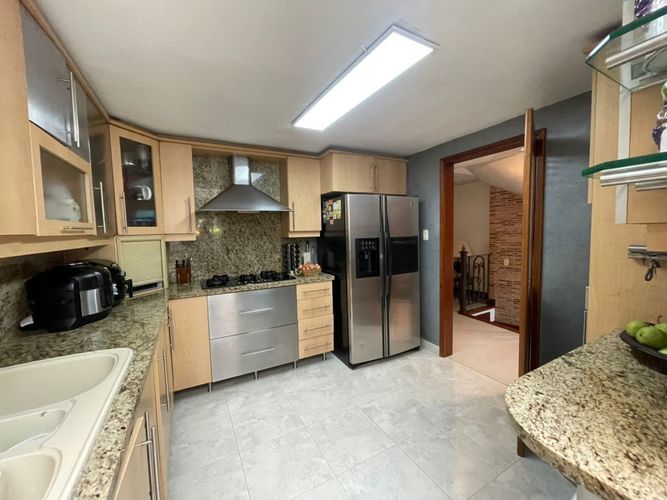Casa de 3 alcobas en venta en Loma Del Esmeraldal, Envigado, 273 m² · foto 9 de 24
