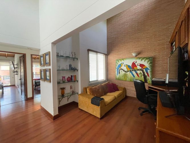 Casa de 3 alcobas en venta en Loma Del Esmeraldal, Envigado, 273 m² · foto 11 de 24