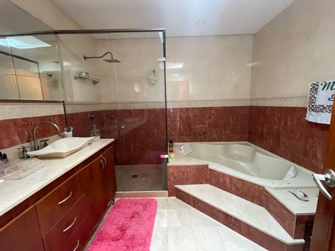 Casa de 3 alcobas en venta en Loma Del Esmeraldal, Envigado, 273 m² · foto 16 de 24