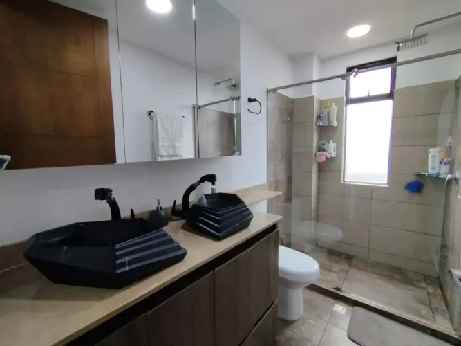 Casa de 6 alcobas en arriendo en Loma Del Escobero, El Retiro, 477 m² · foto 8 de 21
