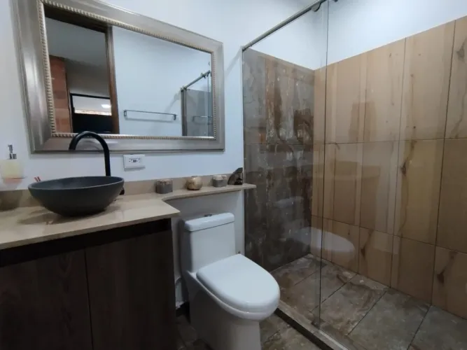 Casa de 6 alcobas en arriendo en Loma Del Escobero, El Retiro, 477 m² · foto 12 de 21