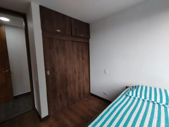 Casa de 6 alcobas en arriendo en Loma Del Escobero, El Retiro, 477 m² · foto 15 de 21