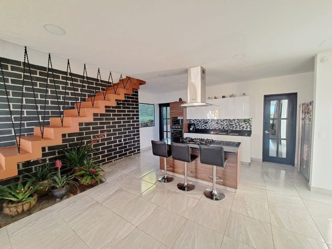 Casa de 4 alcobas en venta en Quirama, El Carmen de Viboral, 250 m² · foto 2 de 22