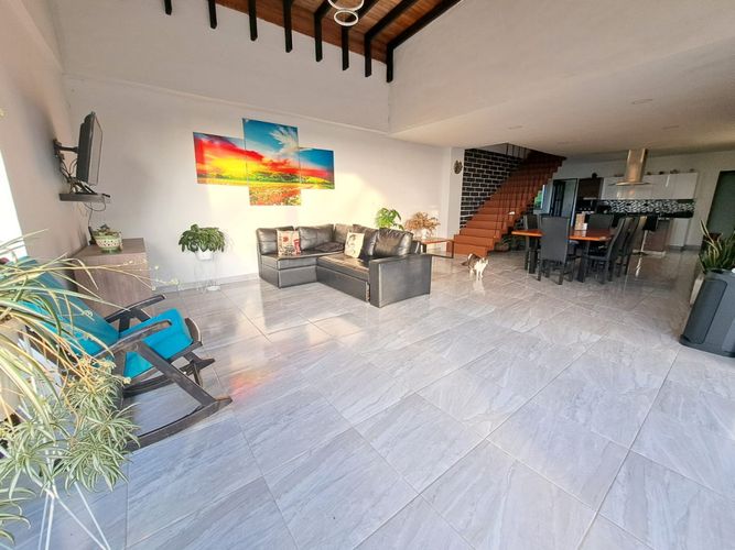 Casa de 4 alcobas en venta en Quirama, El Carmen de Viboral, 250 m² · foto 3 de 22