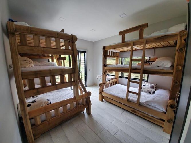 Casa de 4 alcobas en venta en Centro, Rionegro, 370 m² · foto 9 de 13