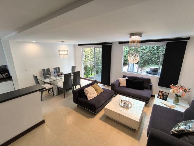 Casa de 3 alcobas en venta en Montessori, Envigado, 198 m² · foto 3 de 24