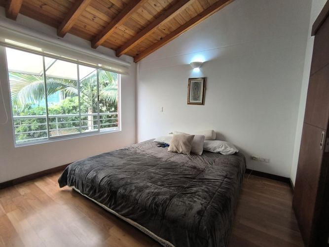 Casa de 3 alcobas en venta en Montessori, Envigado, 198 m² · foto 22 de 24