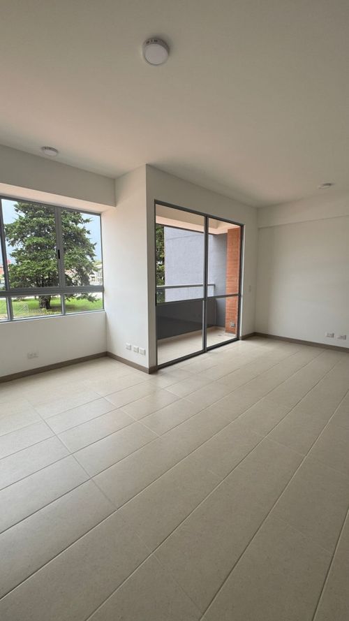 Apartamento de 3 alcobas en venta en Los Colegios, Rionegro, 78 m² · foto 4 de 10